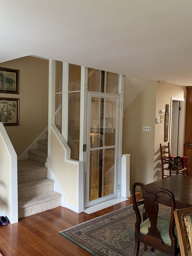 Thang máy cho nhà phố hẹp: Giải pháp tối ưu không gian, nâng tầm tiện nghi sống